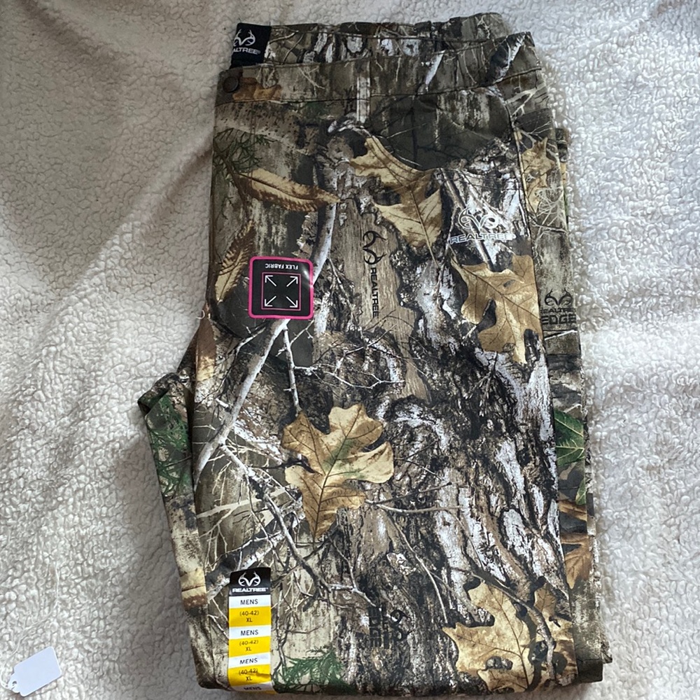 Men’s NEW Realtree 5 Pocket Relaxed Fit Flex Fabric Camouflage Pants, XL - 40/42